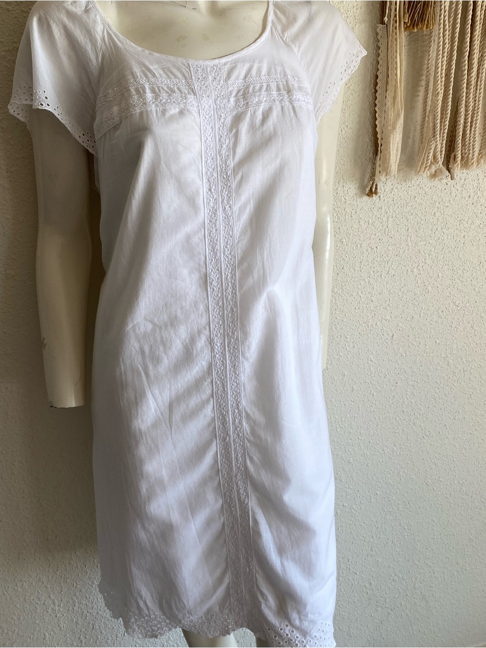 Old Navy 100% Cotton White Eyelet Embroidered Intimate Wear L - Picture 2 of 10
